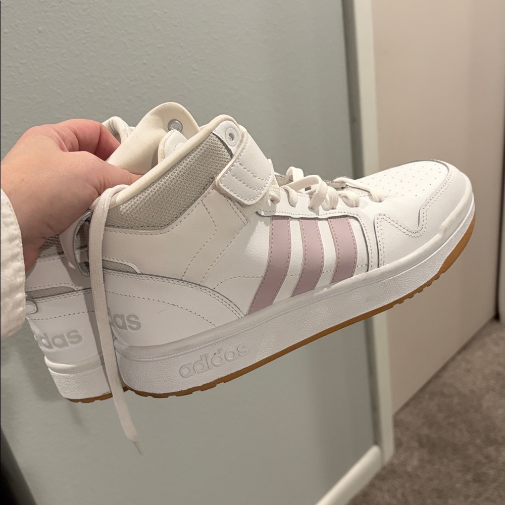 NWT Adidas Post move Mid White & Purple High-Top Ladies Sneakers Basketball 9.5